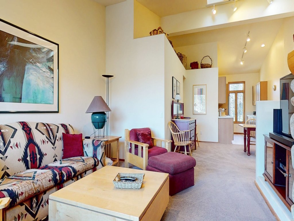 Snowcreek V 933 Bright and Spacious, Private BBQ, Washer Dryer, Pet-Friendly Vacation Rental in Mammoth Lakes - RedAwning