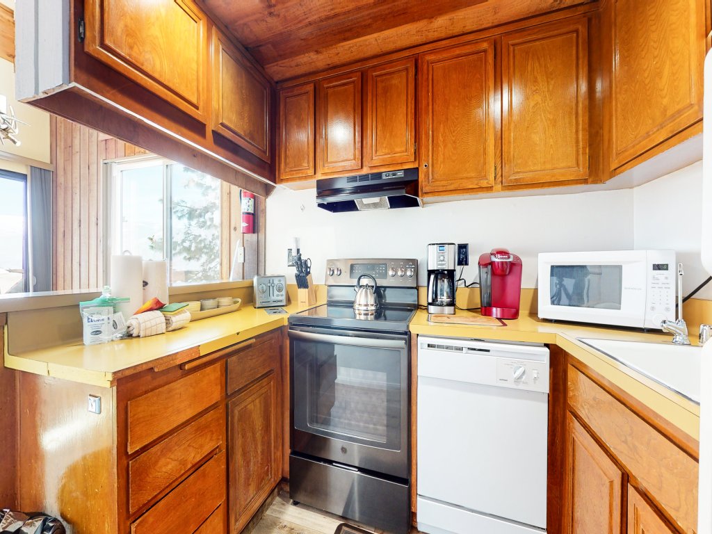 Val D'Isere #35 Vacation Rental in Mammoth Lakes - RedAwning