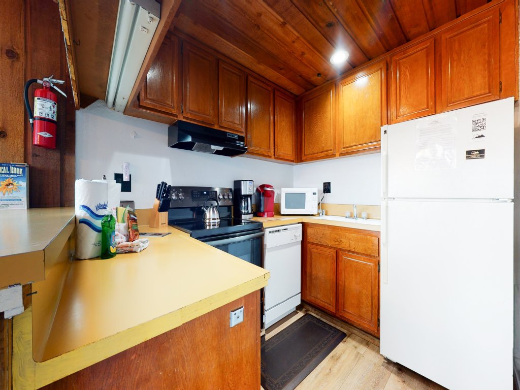 Val D'Isere #35 Vacation Rental in Mammoth Lakes - RedAwning