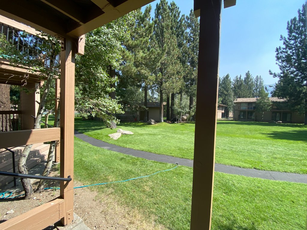 Villa de los Pinos 30 Great Complex Amenities, Walk to Town Vacation Rental in Mammoth Lakes - RedAwning