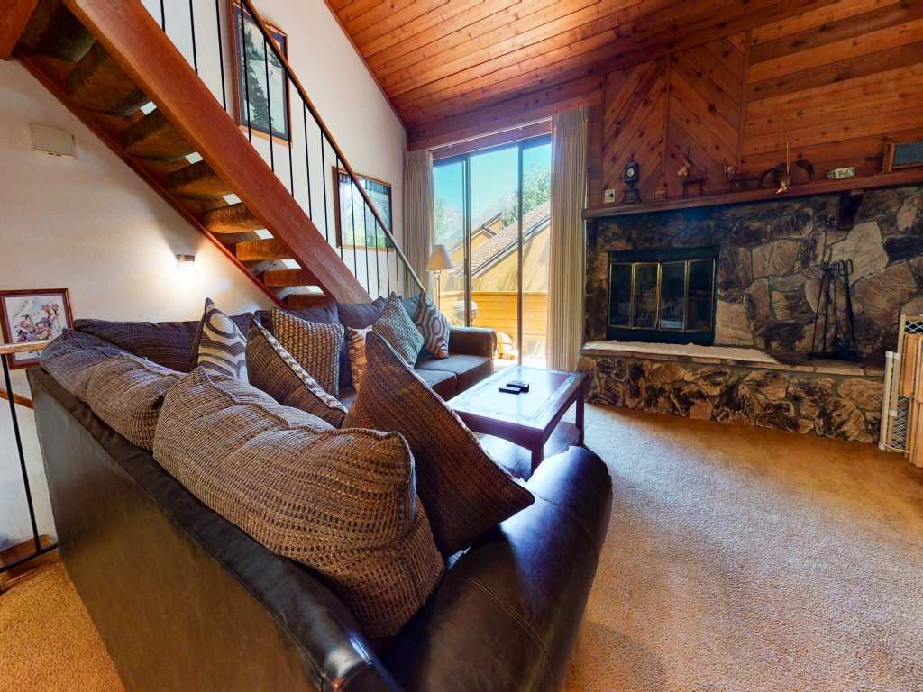 Snowflower 74 Spacious Condo with Great Complex Amenities, On The Shuttle Route Vacation Rental in Mammoth Lakes - RedAwning