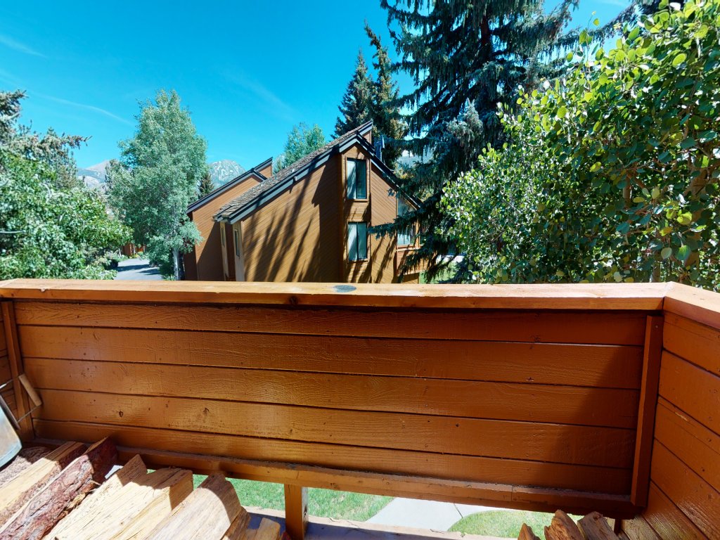 Snowflower 74 Spacious Condo with Great Complex Amenities, On The Shuttle Route Vacation Rental in Mammoth Lakes - RedAwning
