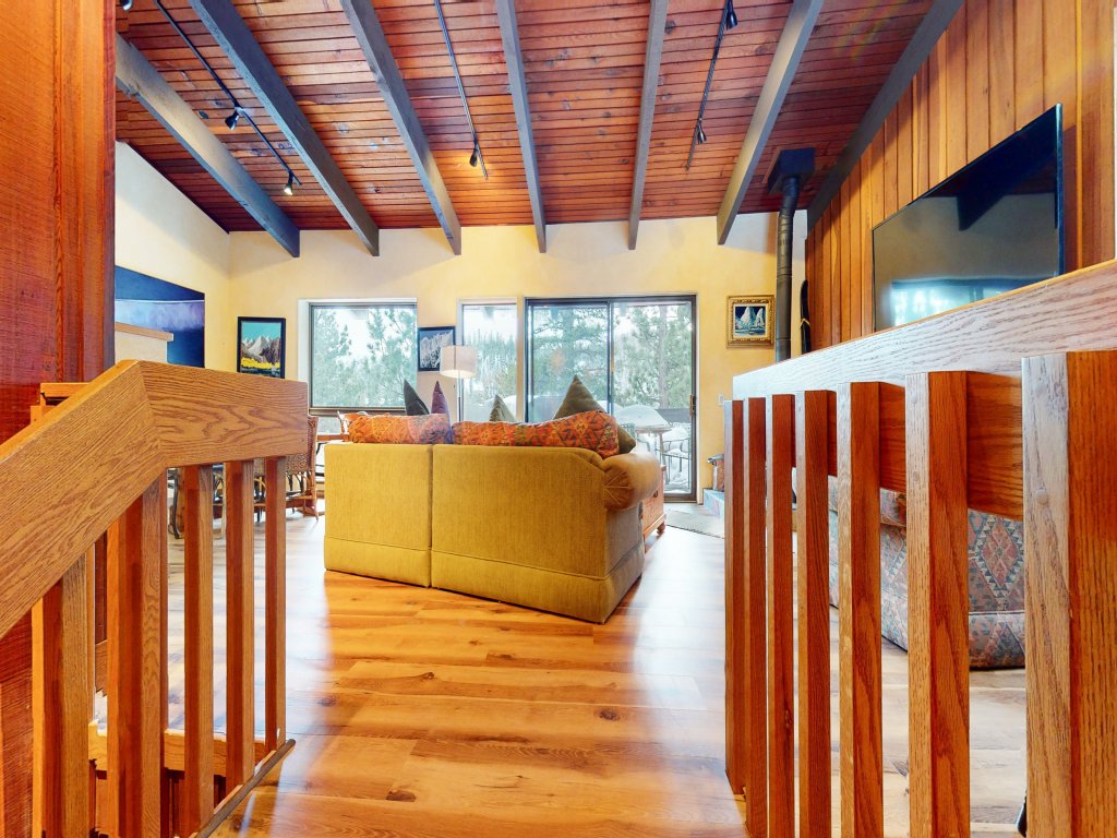 Mammoth West 143 Quiet Condo With Amazing Mountain Views and A Short Walk to Canyon Lodge Vacation Rental in Mammoth Lakes - RedAwning