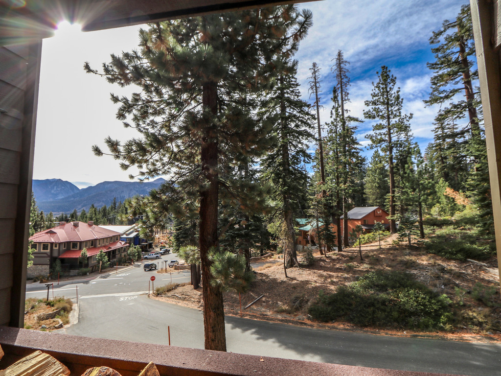 Val D'Isere #6 Vacation Rental in Mammoth Lakes - RedAwning