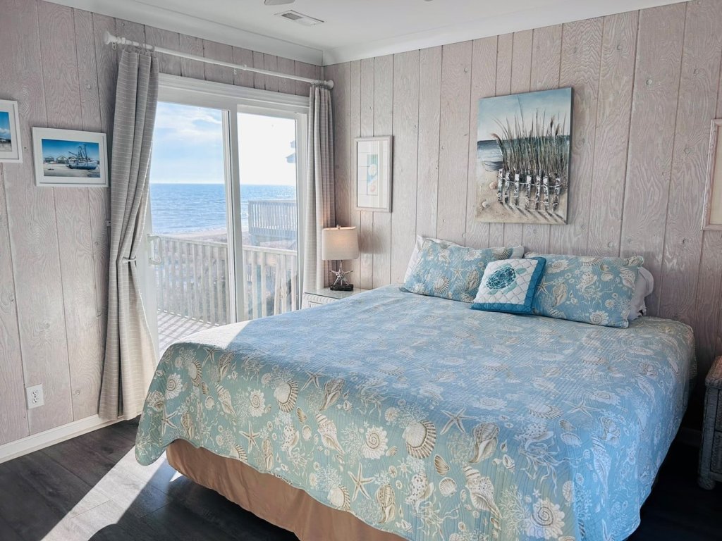 Sea It All / 323 Ocean Blvd East Vacation Rental in Holden Beach - RedAwning