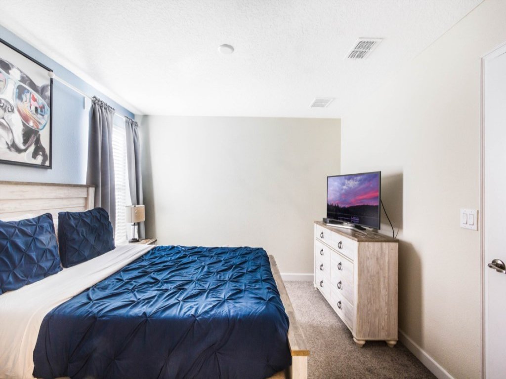 Amazing Champions Gate 9 Bedroom 5 Bed Vacation Rental in Davenport - RedAwning