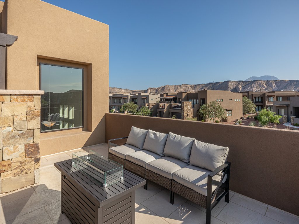 Adventure Awaits Vacation Rental in St. George - RedAwning