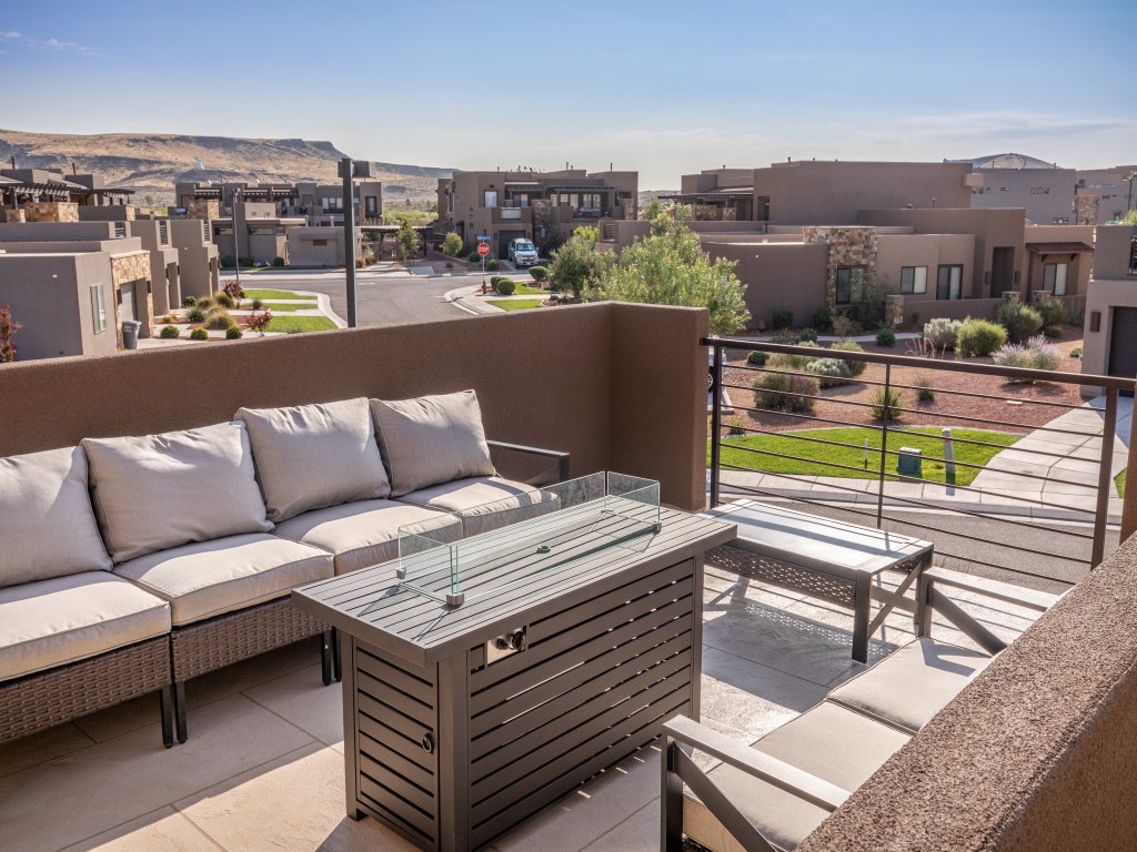Adventure Awaits Vacation Rental in St. George - RedAwning