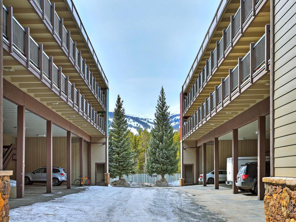 Ski and Racquet Club B106 Vacation Rental in Breckenridge - RedAwning