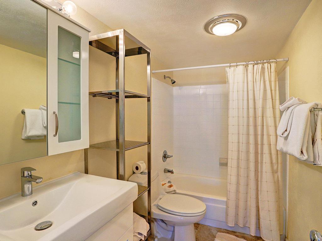 Ski and Racquet Club B106 Vacation Rental in Breckenridge - RedAwning