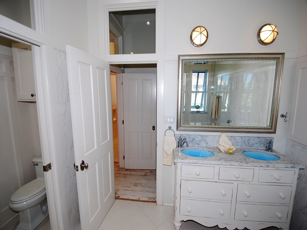 Bella Casa - Private House with Hot Tub Vacation Rental in South Padre Island - RedAwning
