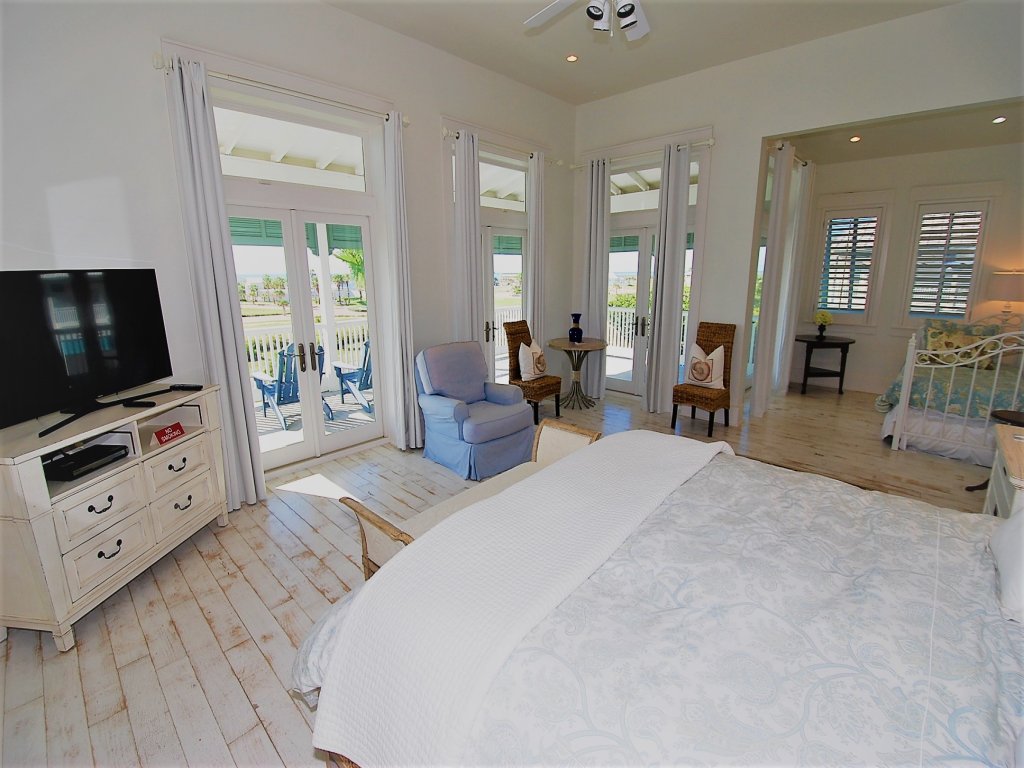 Bella Casa - Private House with Hot Tub Vacation Rental in South Padre Island - RedAwning