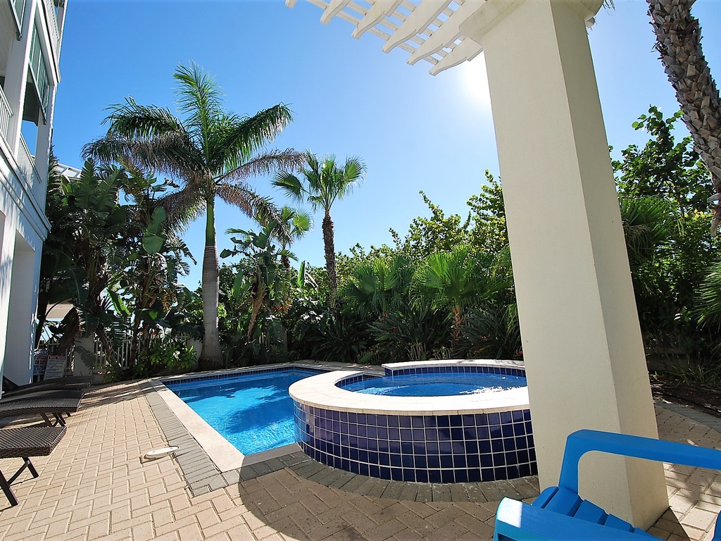 Bella Casa - Private House with Hot Tub Vacation Rental in South Padre Island - RedAwning