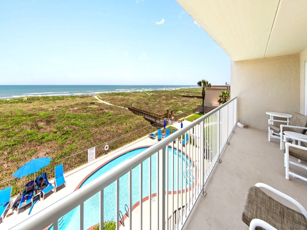 Edgewater Condo Unit #304 Vacation Rental in South Padre Island - RedAwning