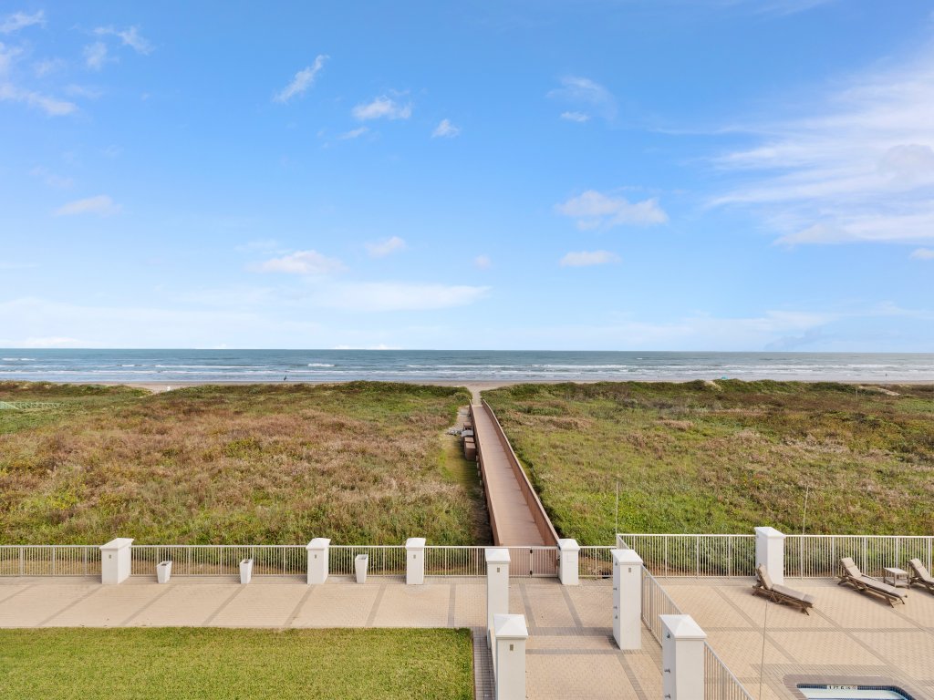 Breakers Condo Unit #307 Vacation Rental in South Padre Island - RedAwning