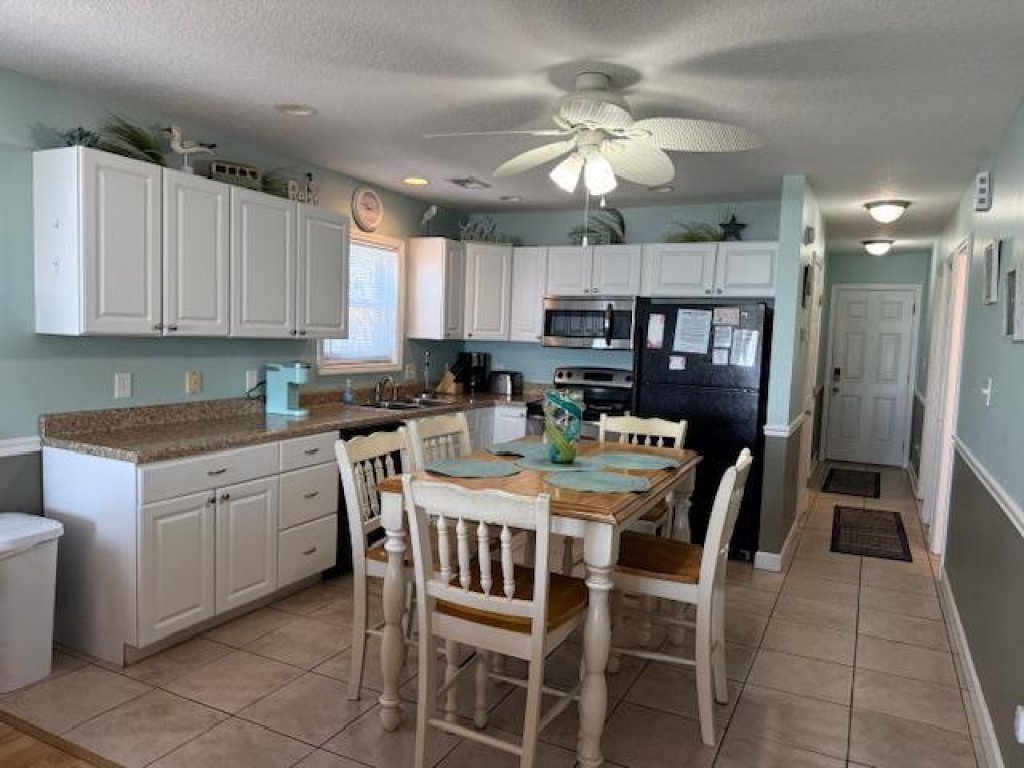 Boston Commons 101 Vacation Rental in South Carolina - RedAwning