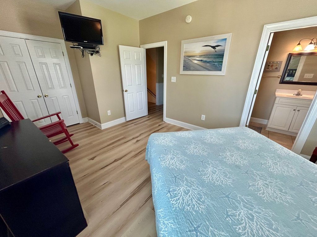 Blue Dolphin Vacation Rental in South Carolina - RedAwning