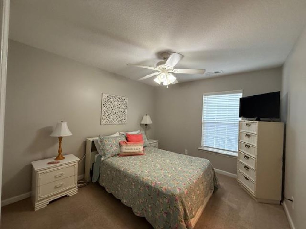 Summer's Den Vacation Rental in South Carolina - RedAwning