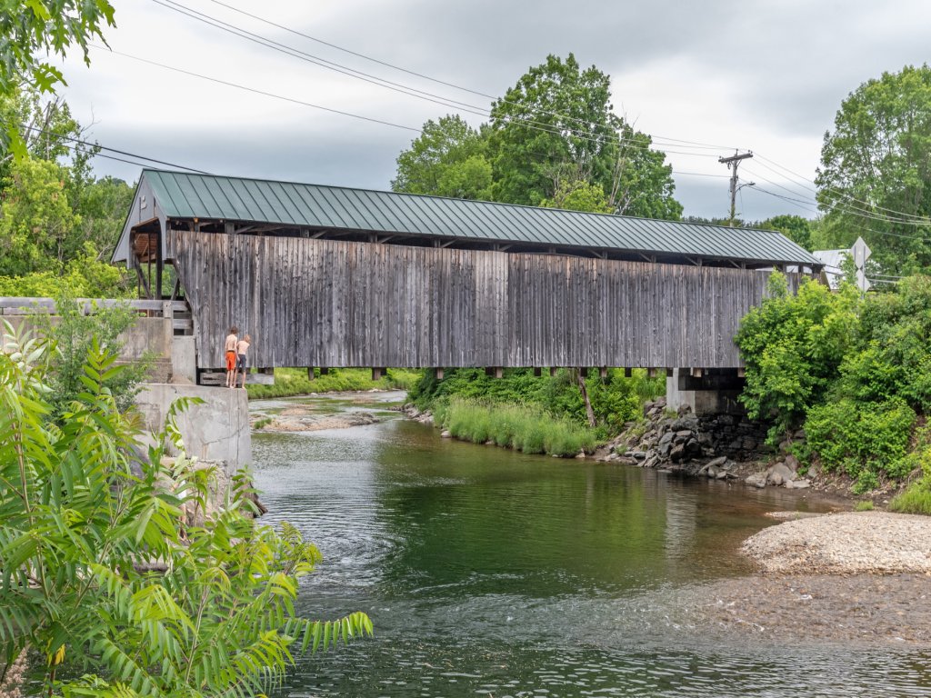 14 Snowside Vacation Rental in Vermont - RedAwning