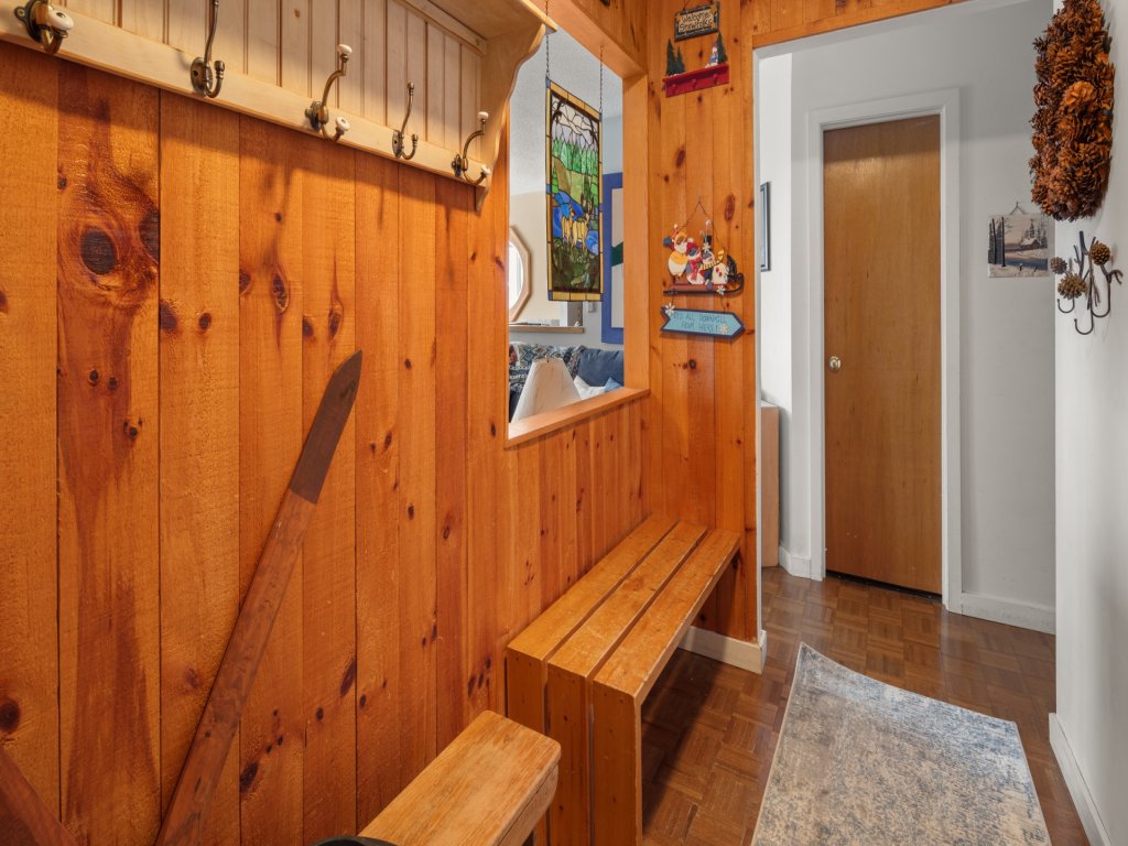 14 Snowside Vacation Rental in Vermont - RedAwning