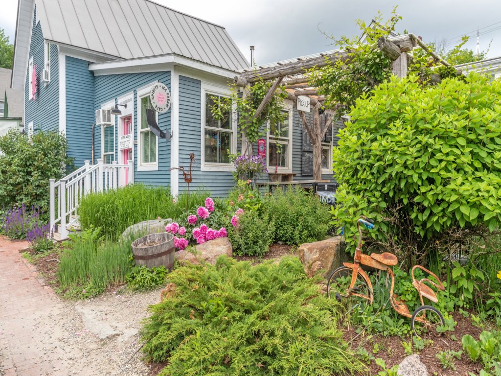 14 Snowside Vacation Rental in Vermont - RedAwning