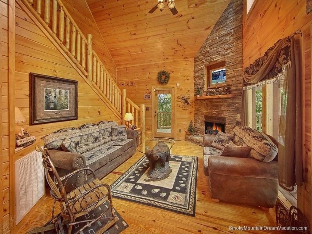 5 O' Clock Somewhere Vacation Rental in Sevierville - RedAwning