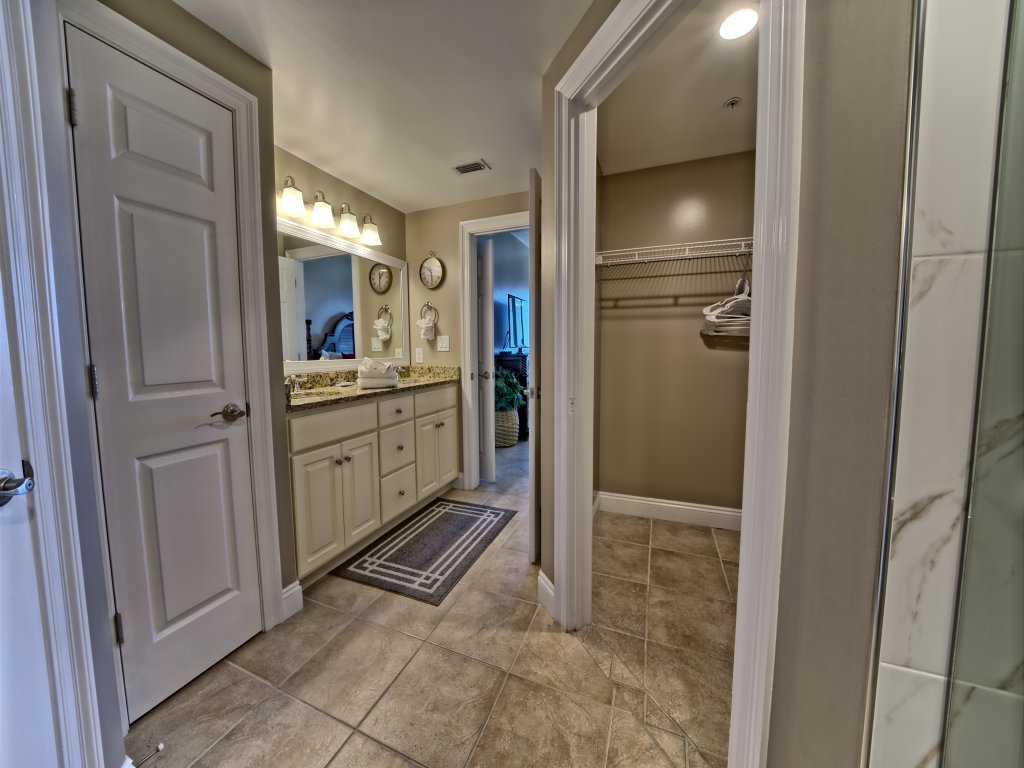 Unit 1805 Vacation Rental in Panama City Beach - RedAwning