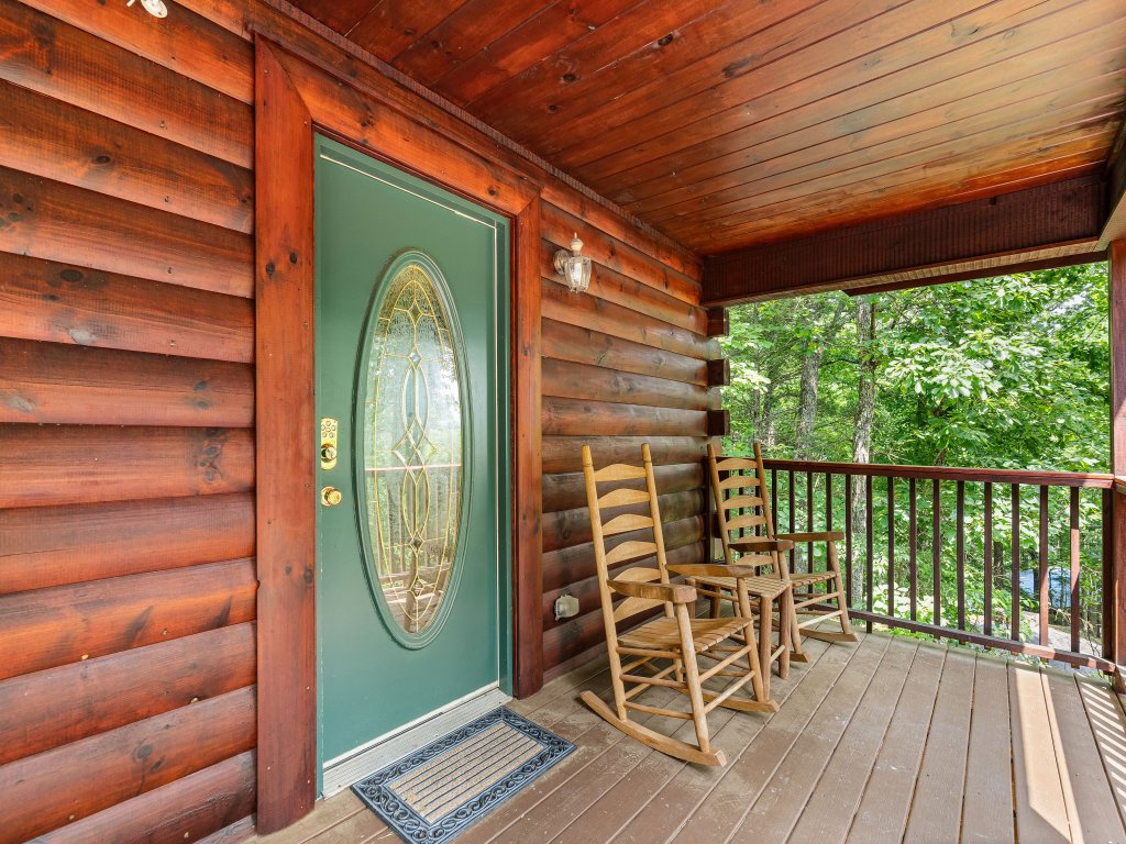 Secluded Memories Vacation Rental in Sevierville - RedAwning
