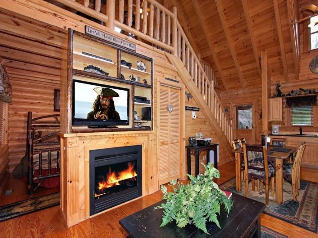 Kiss Me Goodnight Vacation Rental in Sevierville - RedAwning