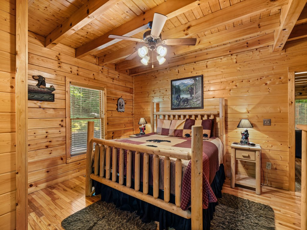 Luxurious Nine Bears Home Minutes Away to Gatlinburg Vacation Rental in Sevierville - RedAwning