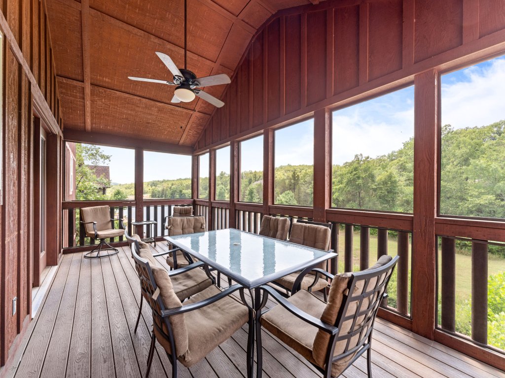 SBL123 -Makin Memories Lodge Vacation Rental in Missouri - RedAwning