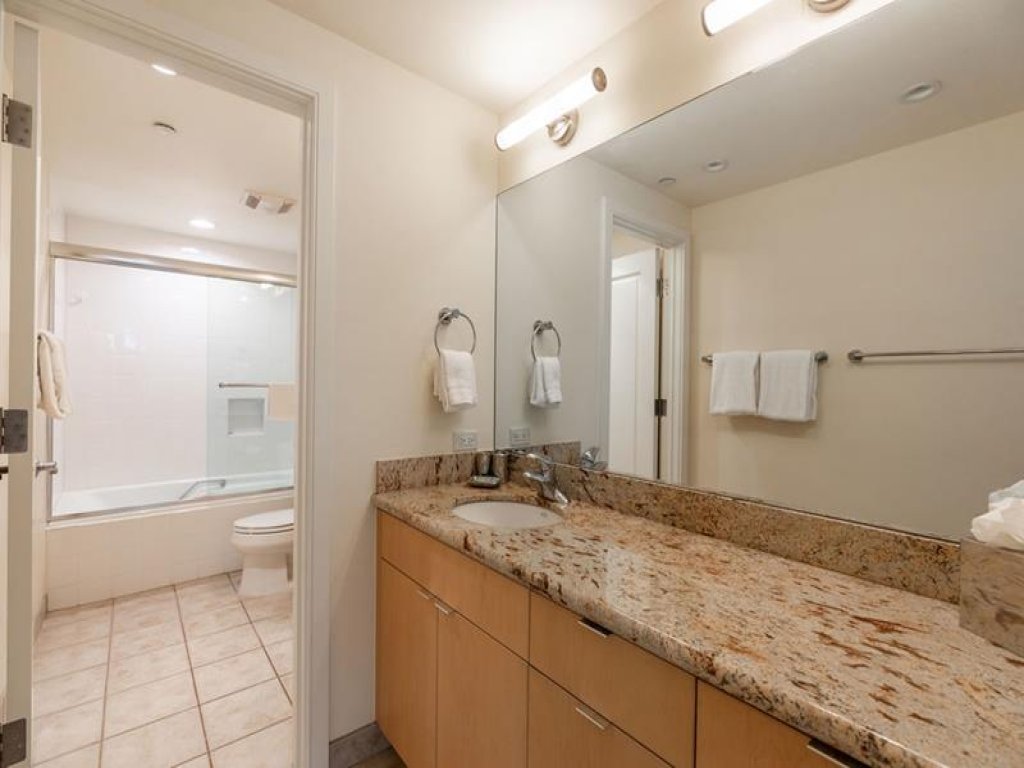 Ski In Ski Out condo with Access to Vail Mountain Vacation Rental in Vail - RedAwning