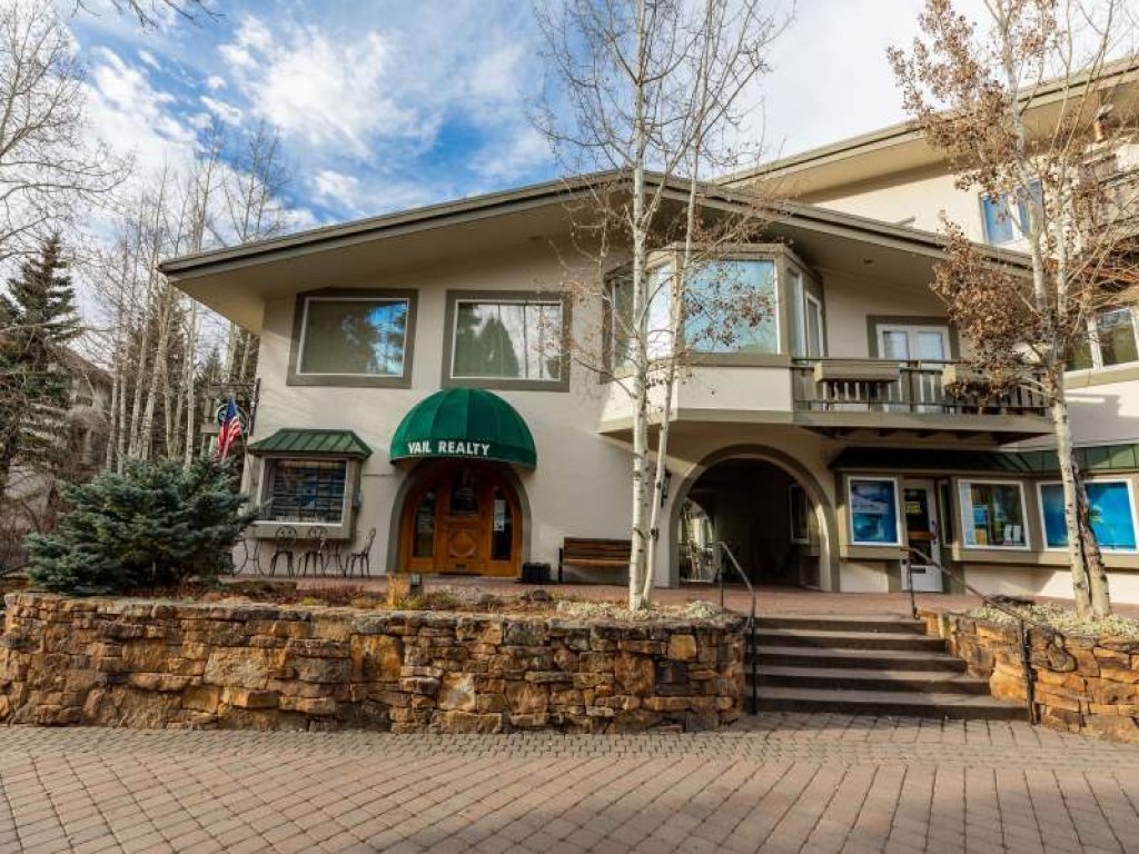Condo 100 Yards to Gondola One Vacation Rental in Vail - RedAwning