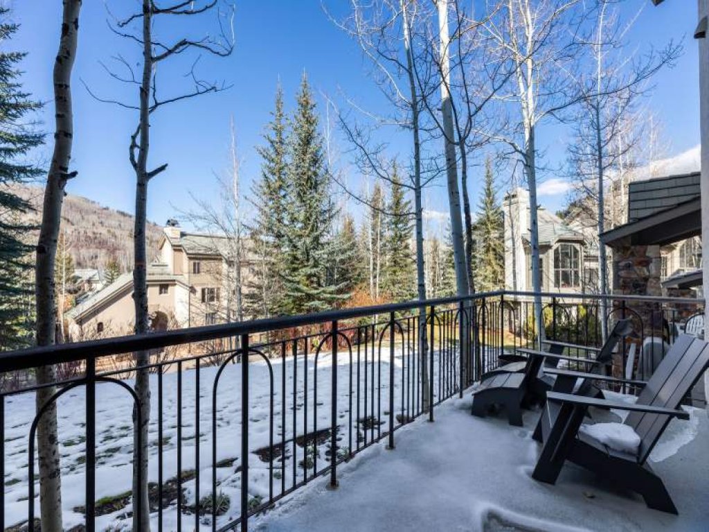 Ski-in Ski-out Townhome in Beaver Creek Vacation Rental in Beaver Creek - RedAwning