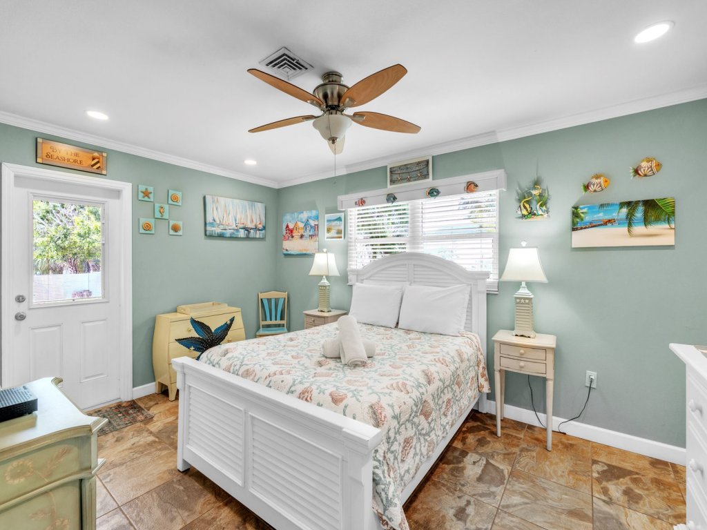 The Villas 2A Vacation Rental in Holmes Beach - RedAwning