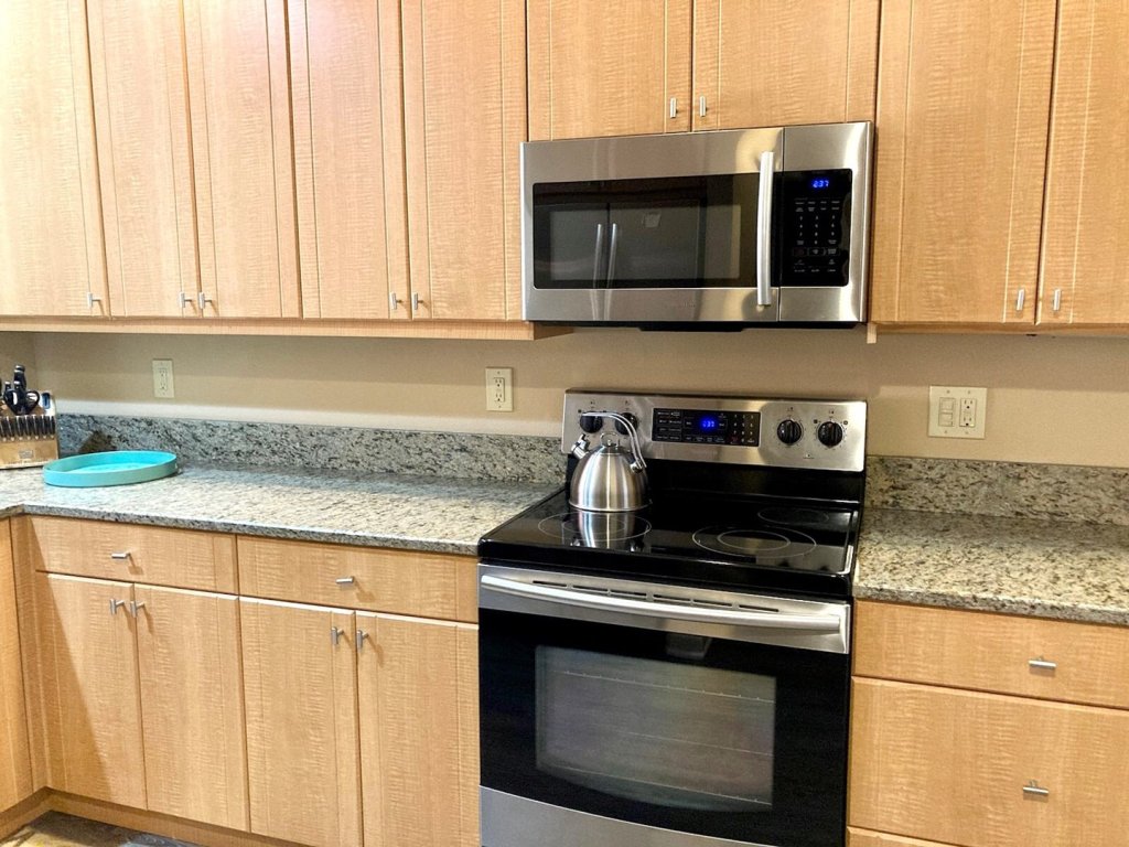 Playa Encantada 214 Vacation Rental in Holmes Beach - RedAwning