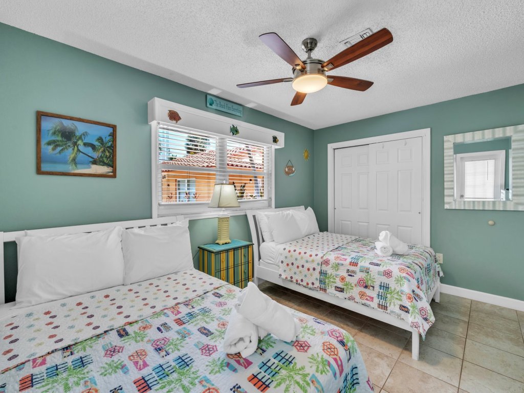 The Villas 2B Vacation Rental in Holmes Beach - RedAwning