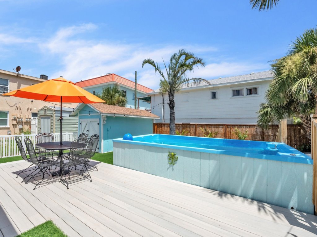 Marmalade Mermaid Vacation Rental in Bradenton Beach - RedAwning