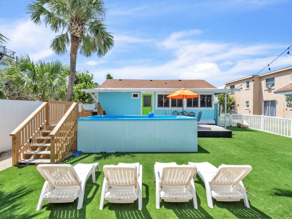 Marmalade Mermaid Vacation Rental in Bradenton Beach - RedAwning