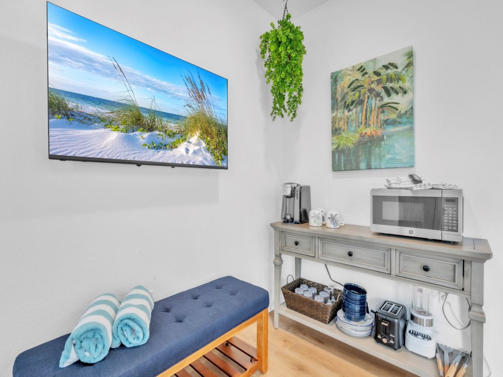 Minnow 1 Vacation Rental in Anna Maria - RedAwning