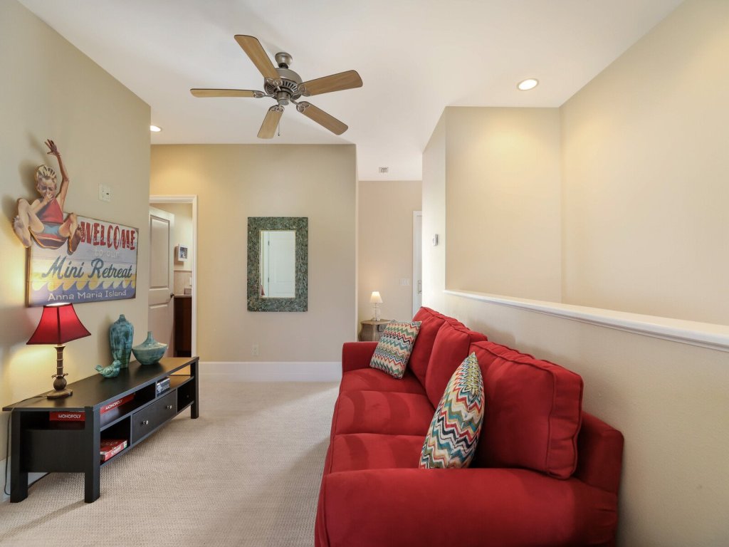 Blue Water Escape Vacation Rental in Bradenton Beach - RedAwning