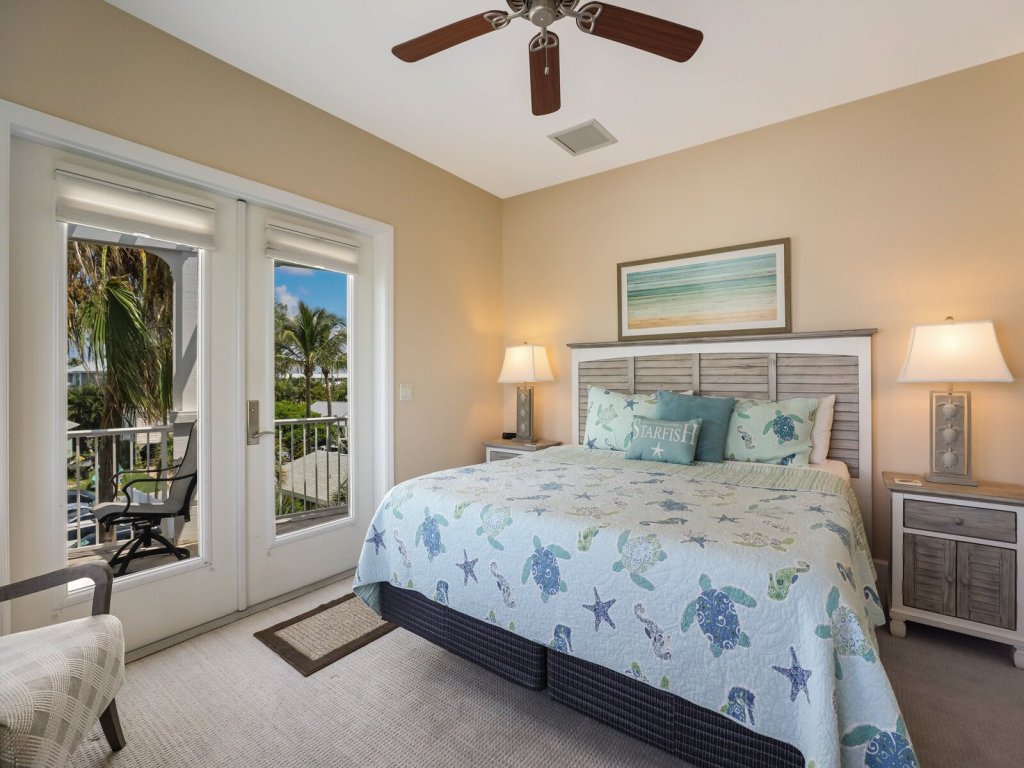 Blue Water Escape Vacation Rental in Bradenton Beach - RedAwning