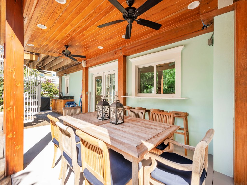 The Lady Fish Vacation Rental in Anna Maria - RedAwning
