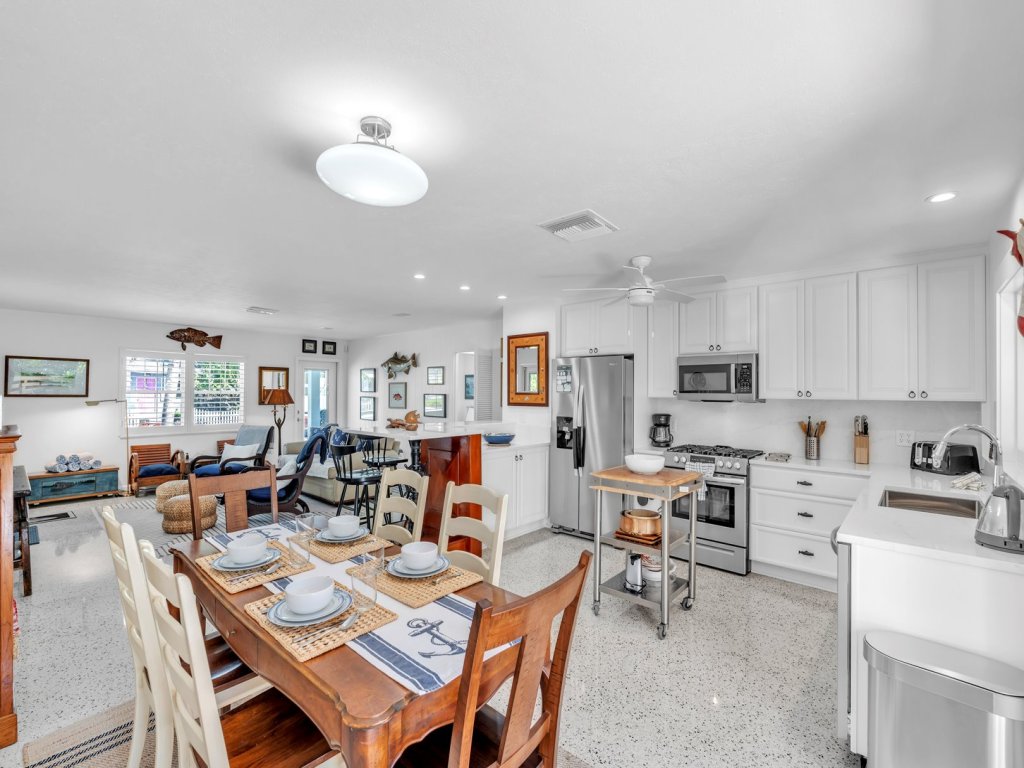 The Lady Fish Vacation Rental in Anna Maria - RedAwning