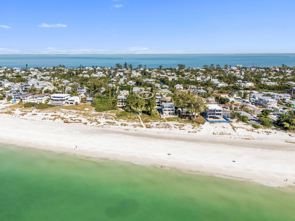 The Lady Fish Vacation Rental in Anna Maria - RedAwning