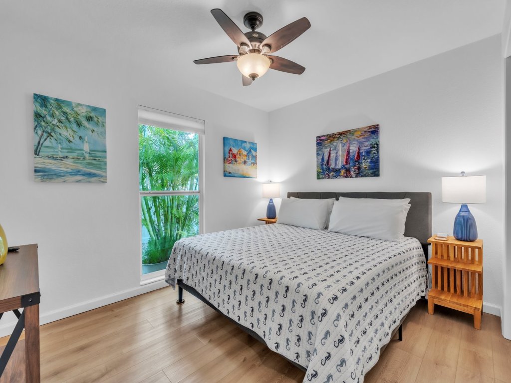 Minnow 2 Vacation Rental in Anna Maria - RedAwning