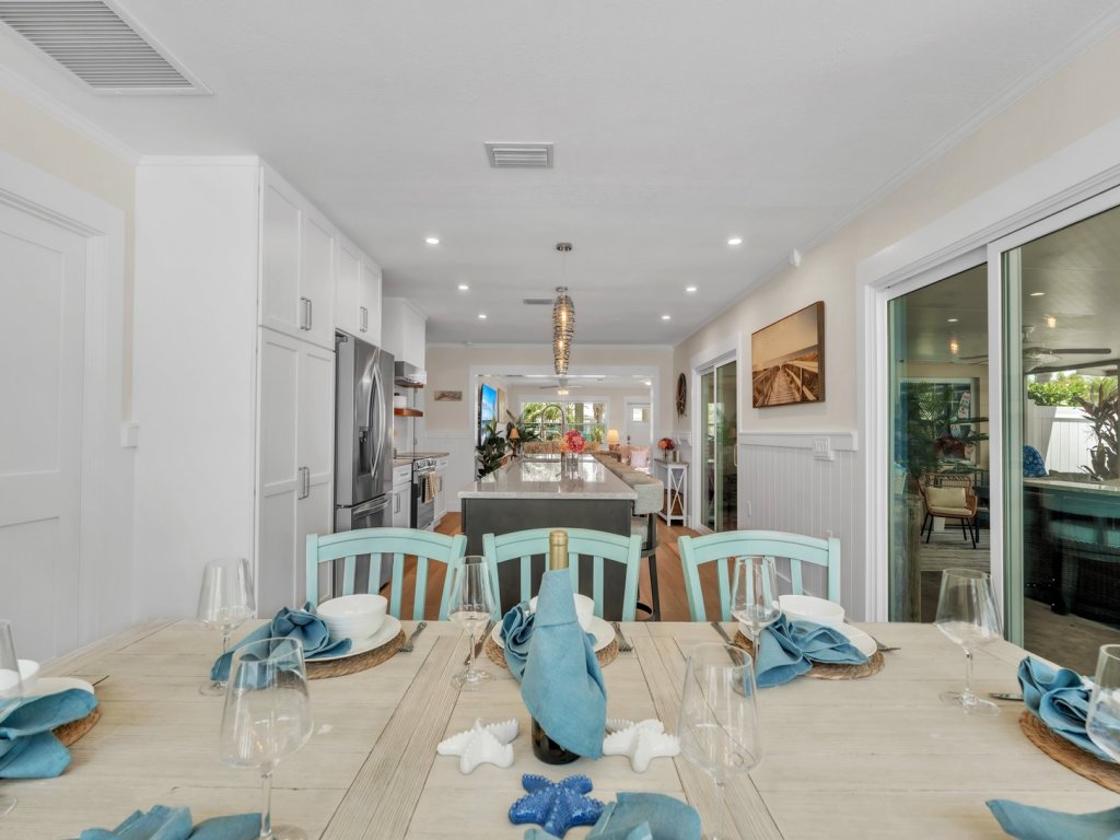 Coral Beach Vacation Rental in Holmes Beach - RedAwning