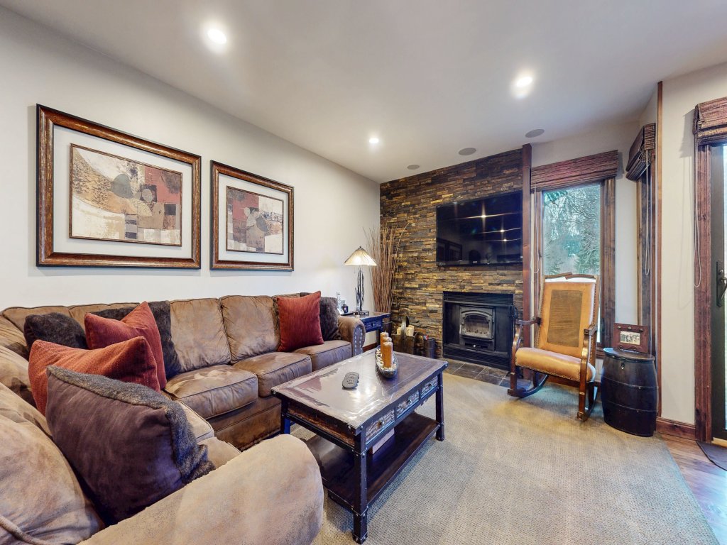 Snowcreek II 269 Pet-Friendly, Remodeled, On the Snowcreek Meadow Vacation Rental in Mammoth Lakes - RedAwning