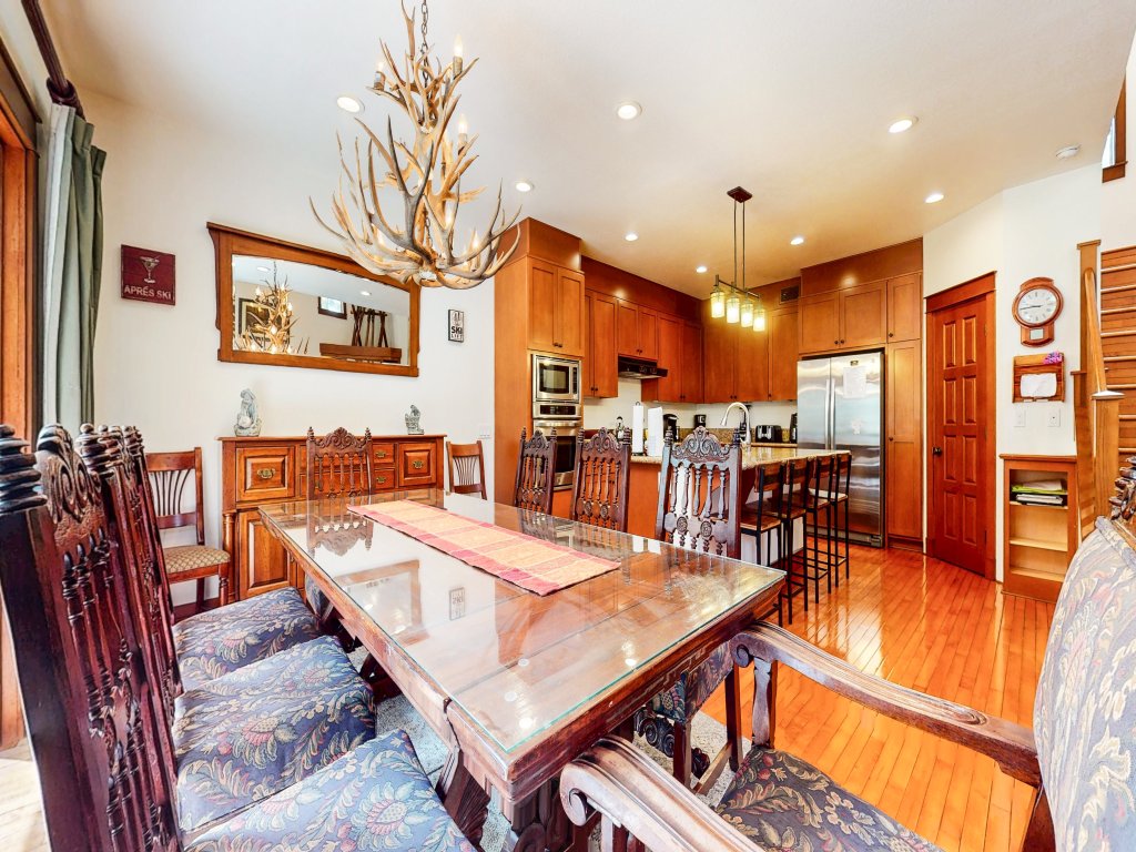 Timbers 5 Large Luxury Home with Two Master Suites, Perfect for Families Vacation Rental in Mammoth Lakes - RedAwning