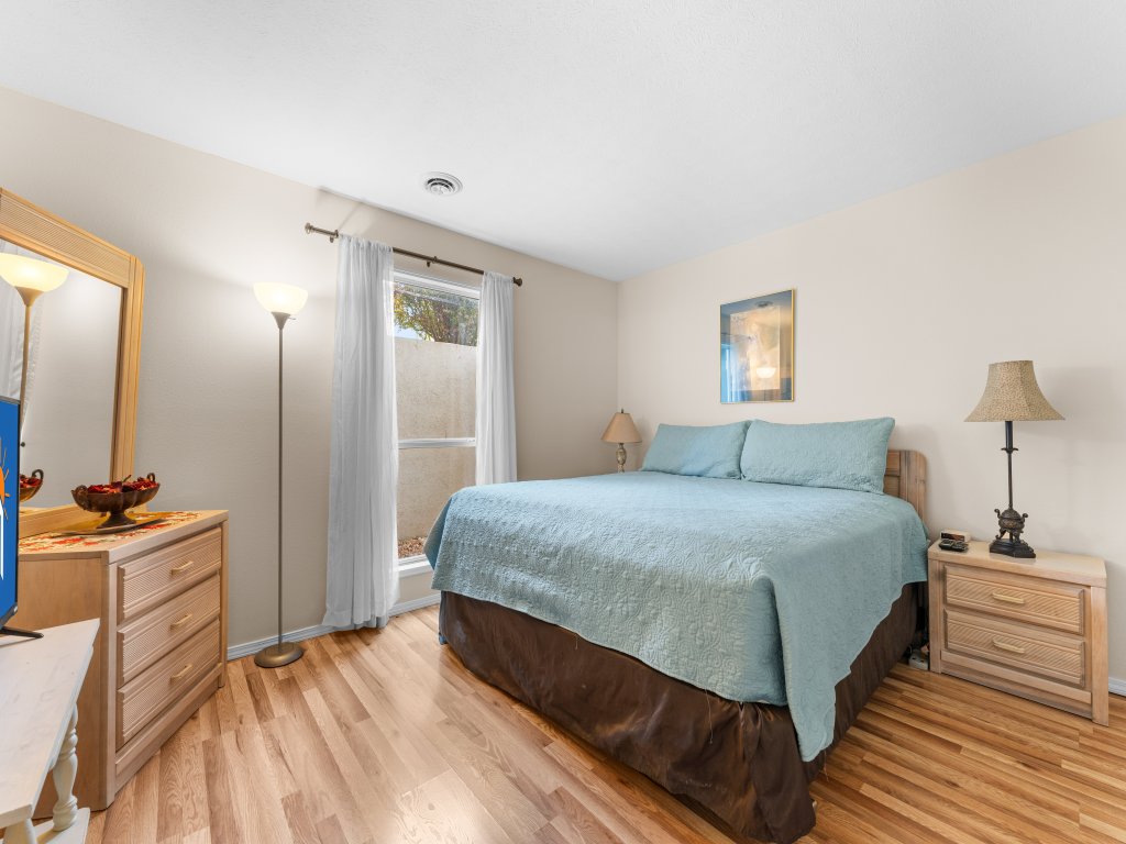 PR31-1 -Bluffs Oasis Vacation Rental in Branson - RedAwning